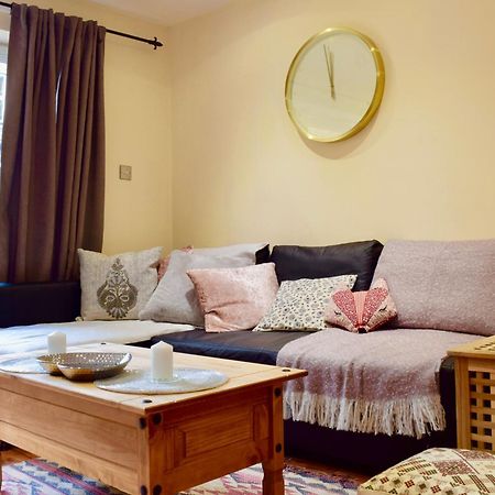 Stylish And Homely 4 Bedroom Home In East London Ngoại thất bức ảnh