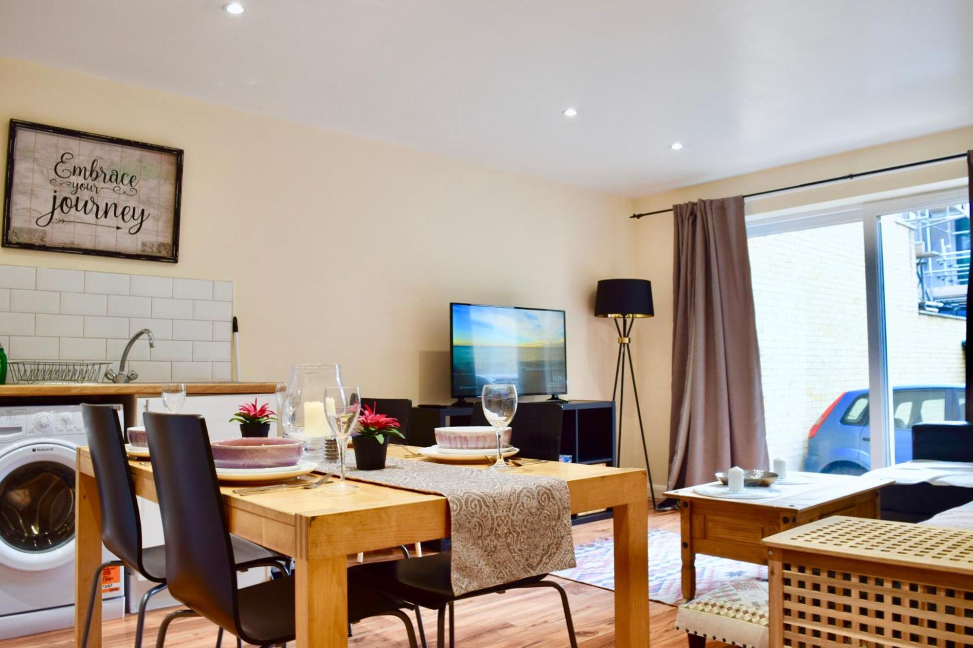 Stylish And Homely 4 Bedroom Home In East London Ngoại thất bức ảnh